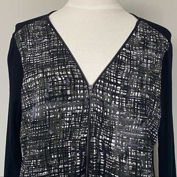 Lola & Sophie Long Sleeve Zipper V-neck Blouse Top, size Medium - Picture 2 of 12